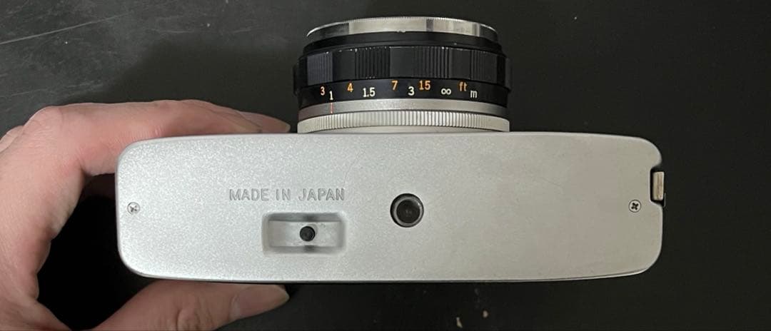 [オリンパス] Olympus trip35 フィルムカメラ　赤ベロ○