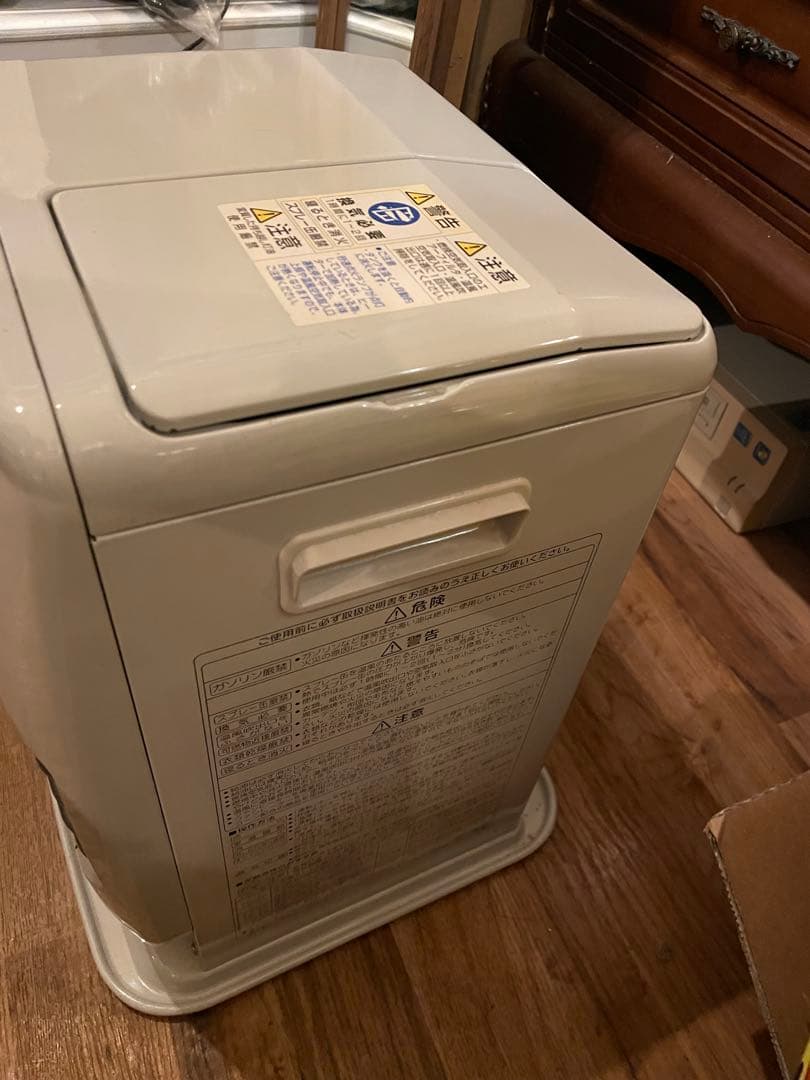 コロナFH-M2517Y白くて可愛い石油ファンヒータコジマ購入２年使用後保管