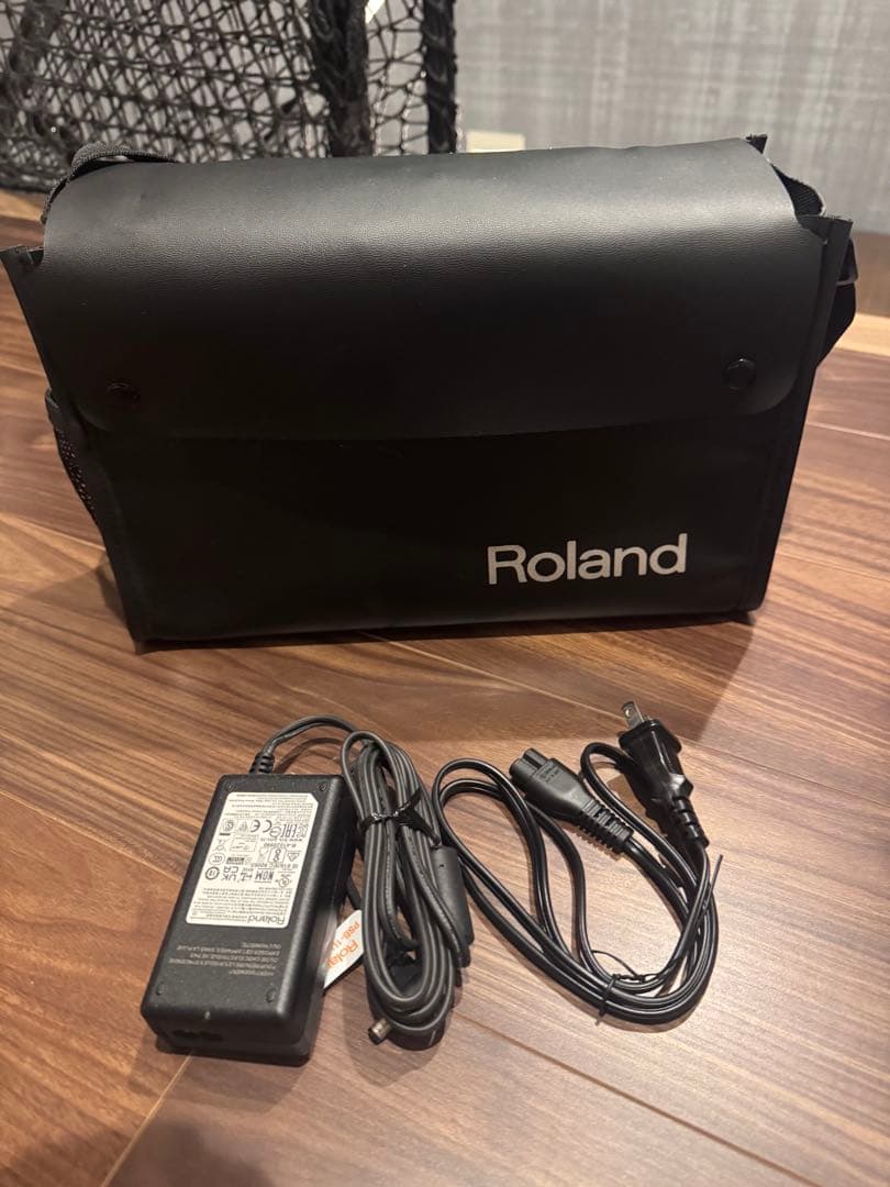 Roland Mobile Cube ポータブルアンプ　バック付き