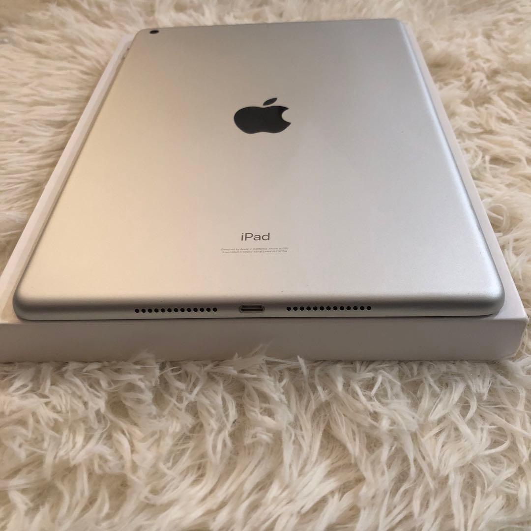 【完動品】iPad 第8世代 128GB Wi-Fi シルバー【すぐ発送】
