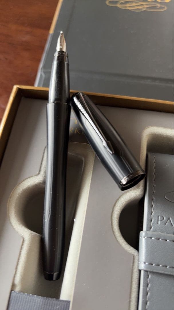PARKER 万年筆 ブラック レザーケース付き