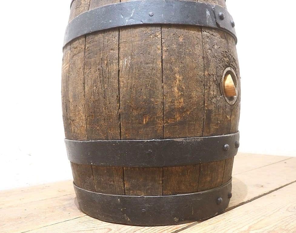 1529 ヴィンテージ　レトロな木樽　椅子　スツール　ビール樽　オブジェ　バー