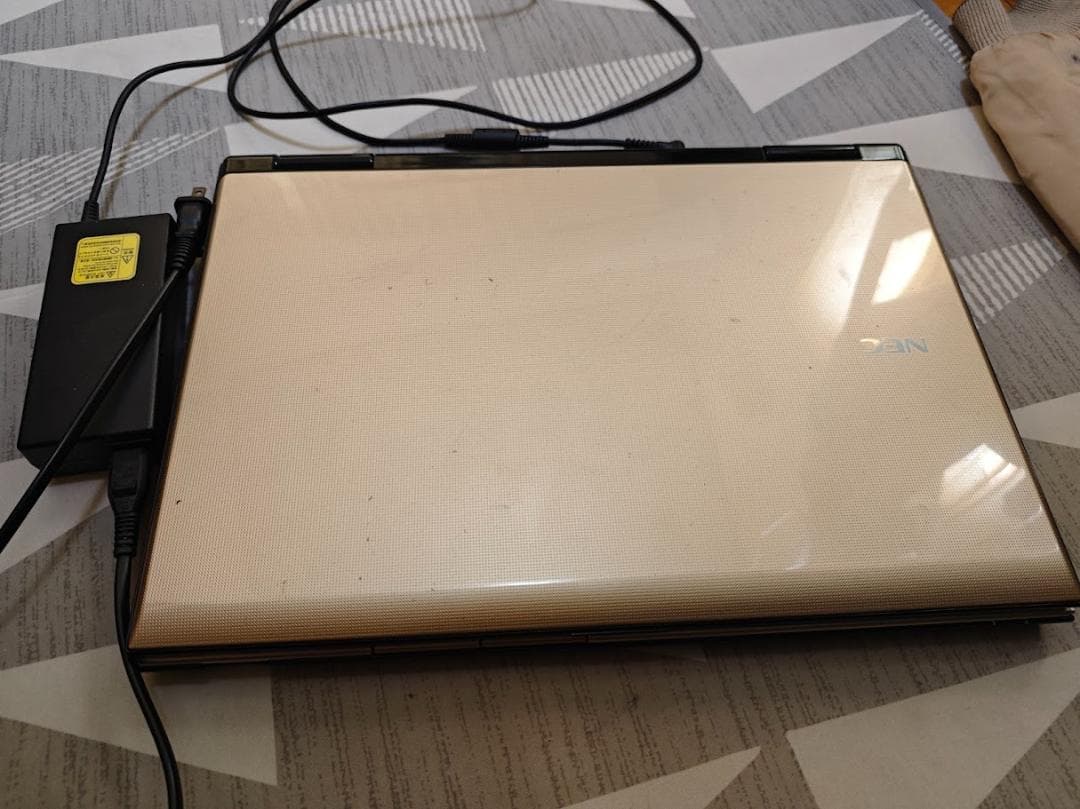 NEC LaVie ノートPC LL750/L