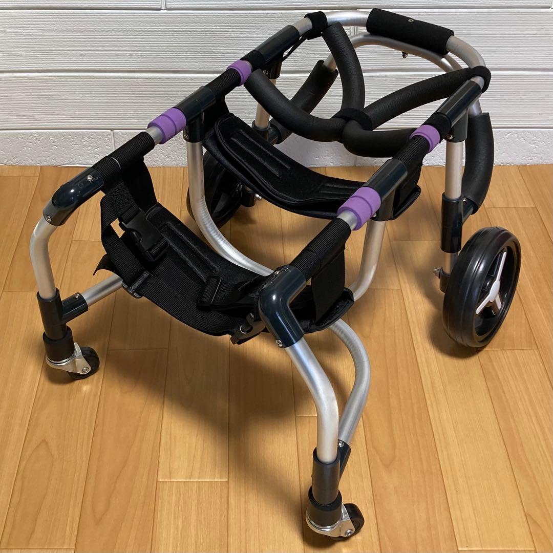 中型犬用4輪　犬の車椅子　犬の歩行器　[体高50cm、体重10〜20kg位迄]