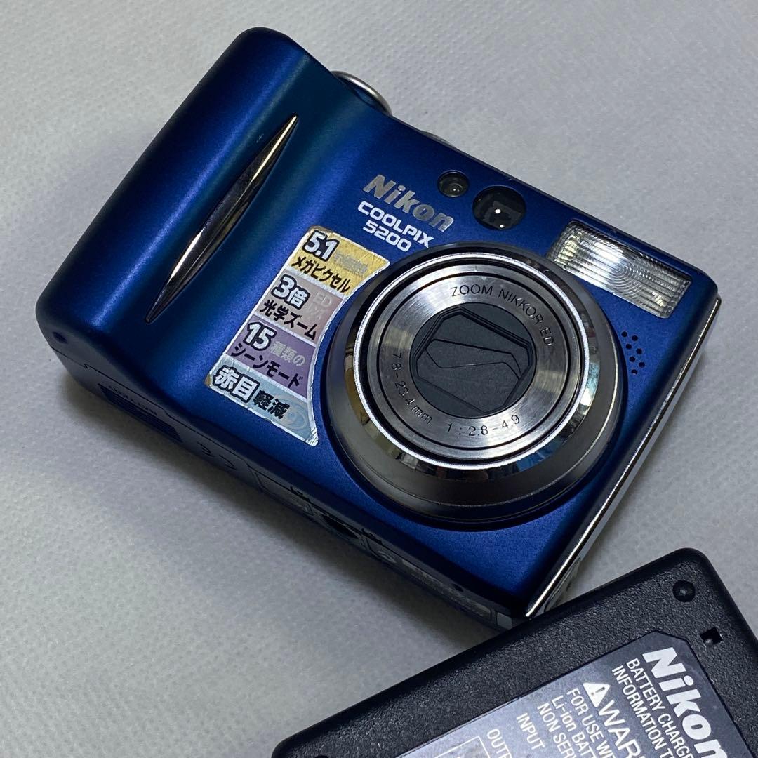 美品&動作品❤️NIKON COOLPIX E5200 5200 プラチナブルー