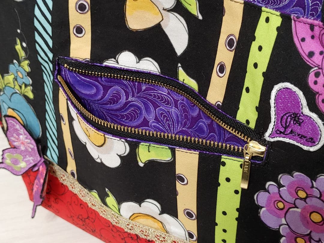 ロラライハリス　刺繍ツインテールレディ　チューリップフリルバッグ