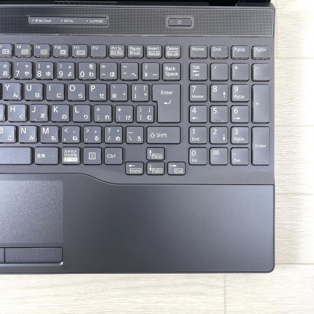 富士通 第8世代i7 高速SSD512＋HDD1T メモリ16G ノートパソコン