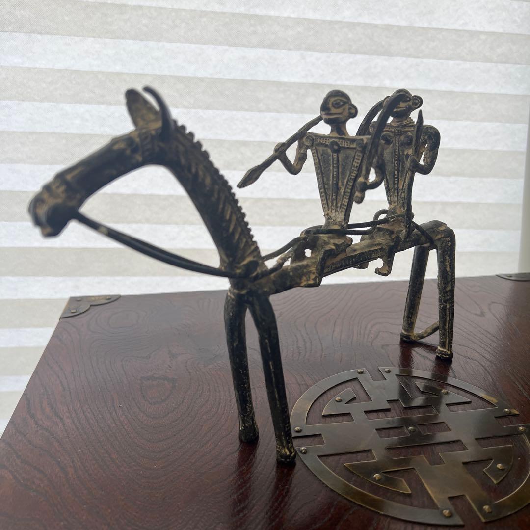 アフリカ工芸品　『馬と戦士たち』　アンティーク　干支