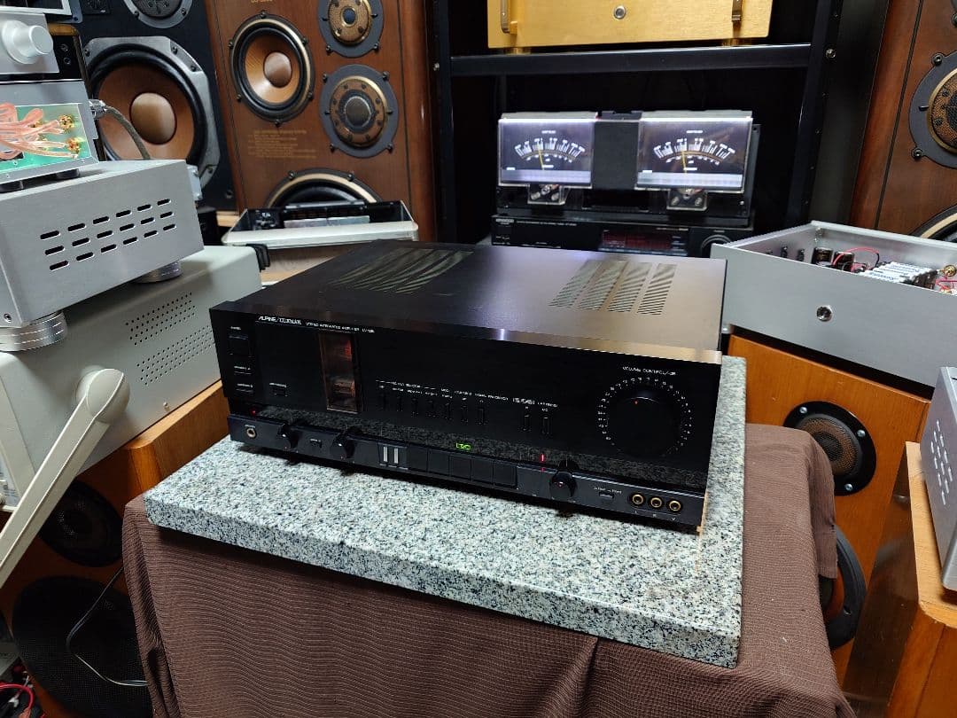 luxman lv-105u 真空管＋MOS FET プリメインアンプ