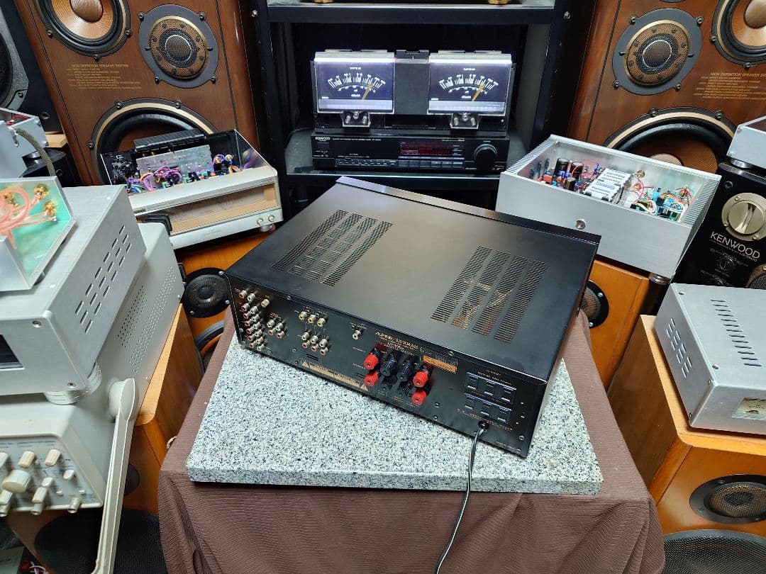 luxman lv-105u 真空管＋MOS FET プリメインアンプ