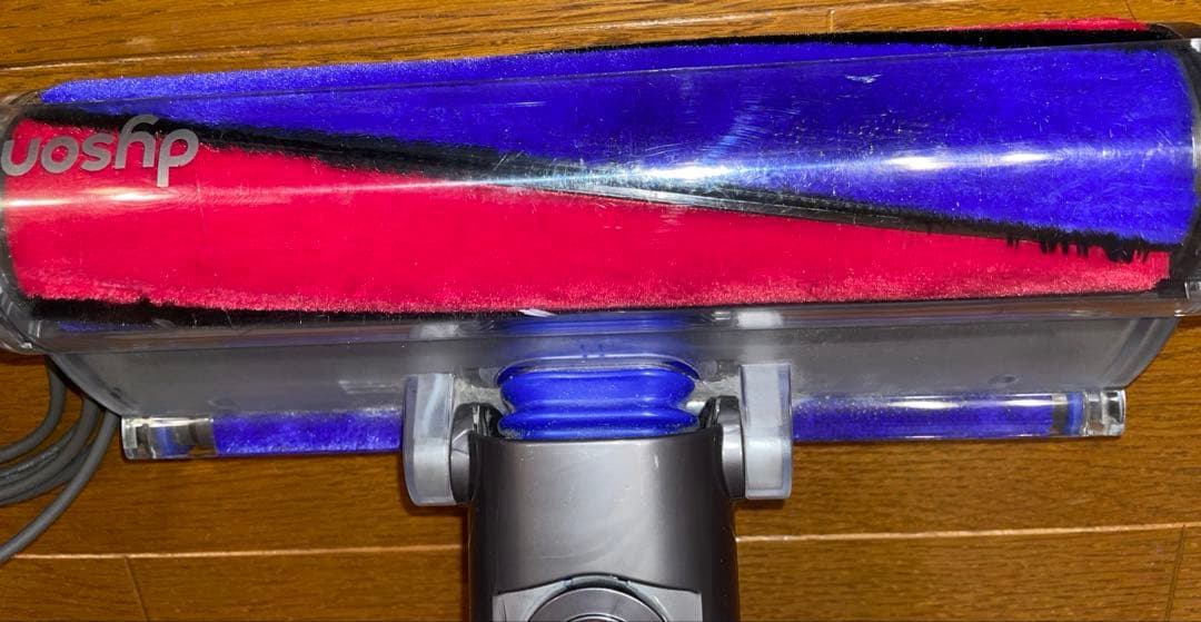 ダイソン　v8 fluffy extra 付属品あり　Dyson