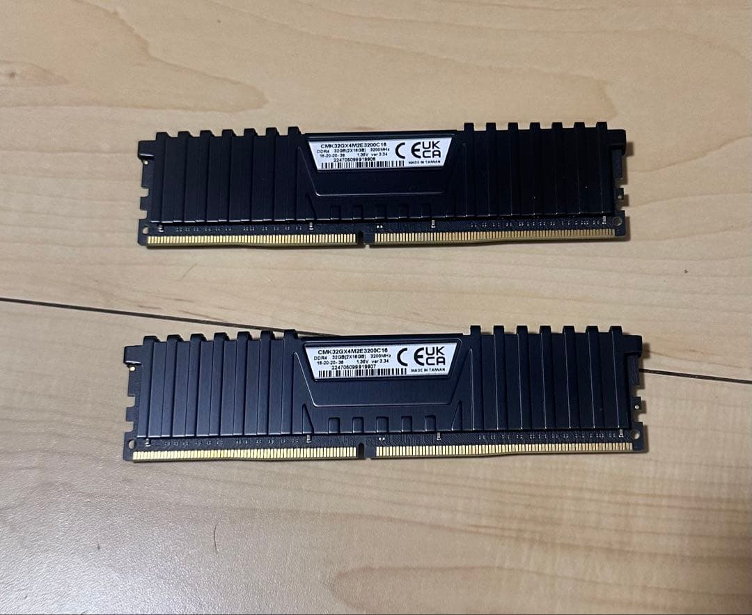 メモリー CORSAIR VENGEANCE LPX DDR4 32GB 3200MHz