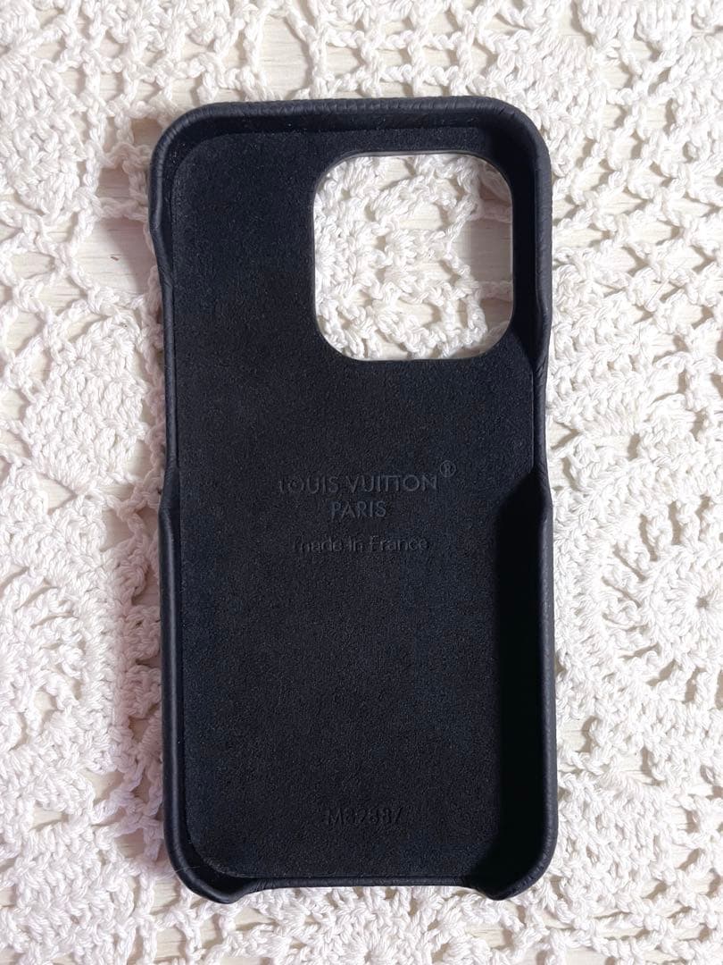 未使用級　Louis Vuitton モノグラム バンパー　iPhone15プロ