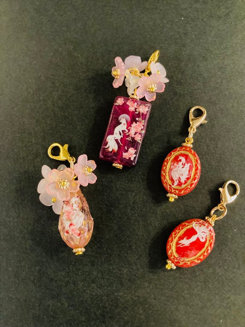 桜⌘妖狐⌘化け狐　両面デザイン　アクセサリーチャーム和風　中華風　九尾4個セット