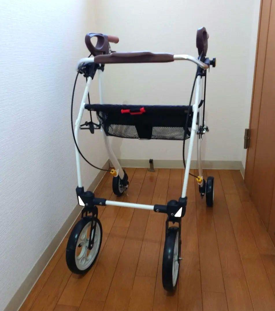 イコットエア 歩行車 最軽量クラス3.9kg ホワイト 折りたたみ アロン化成