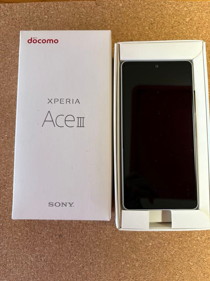 中古 Sony Xperia Ace III 本体 + ACアダプタ 08 ①