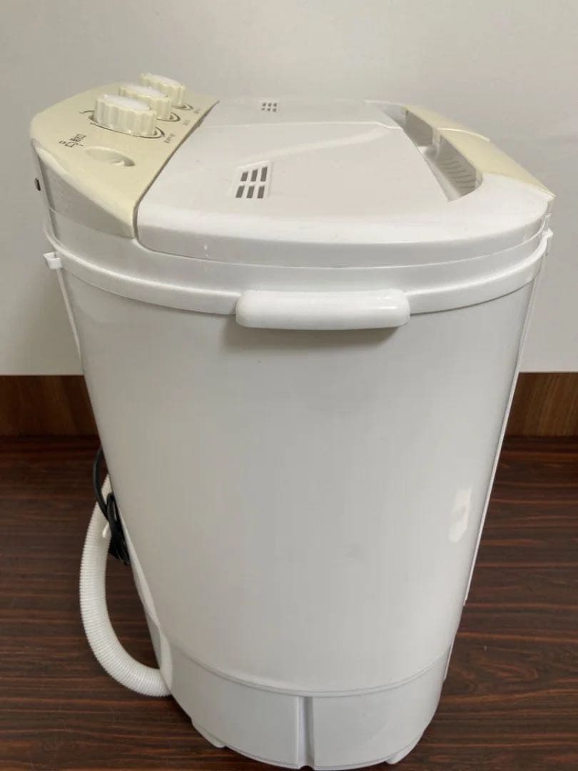 ポータブル2層式洗濯機　2023年製　NAW002　洗濯3.6kg　脱水2kg