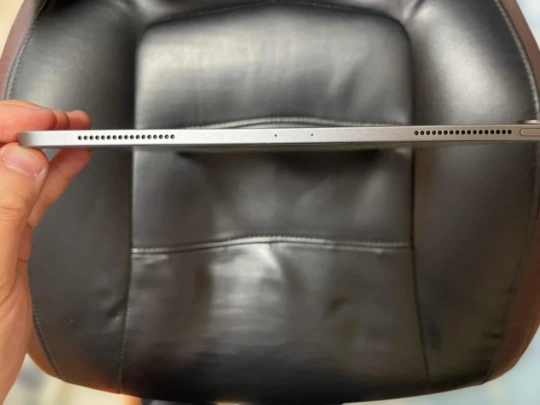 【ジャンク】iPad Pro 12.9インチ 64GB 2018 画面黄ばみあり