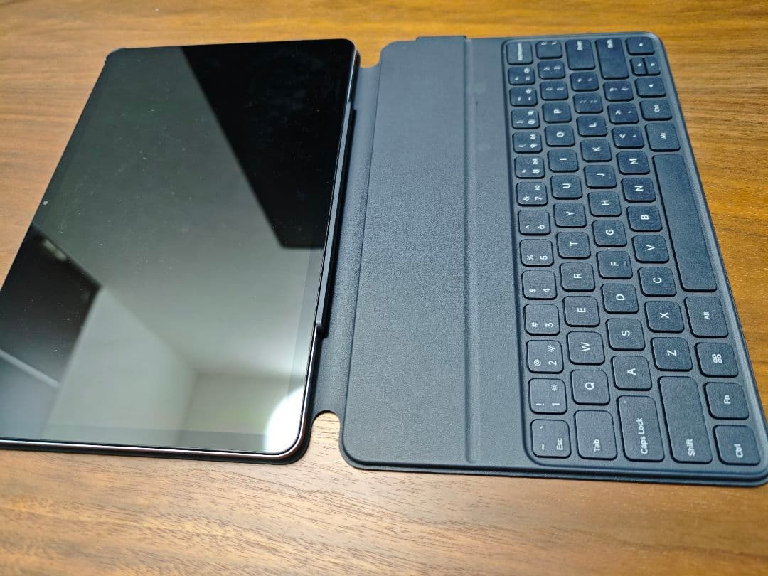 Redmi Pad Pro本体 - 専用純正キーボードケース付き