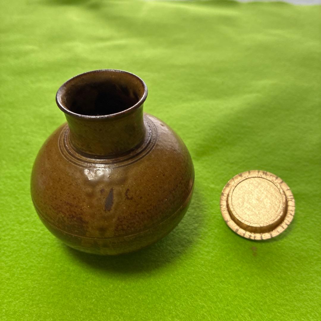 利休丸壺　 陶器製茶道具茶色 蓋付き抹茶入れ