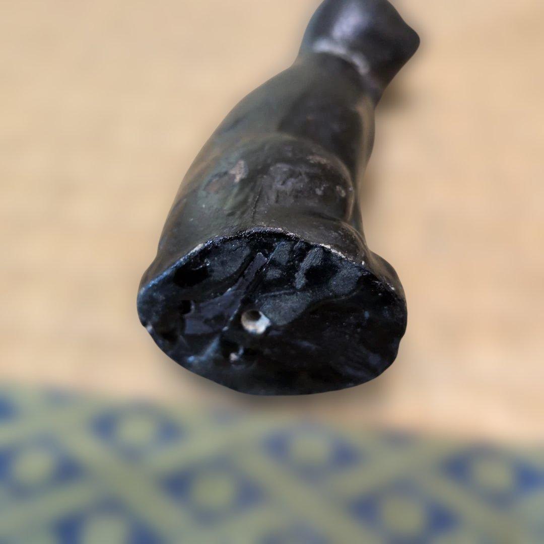 黒猫　古い陶器　12センチ