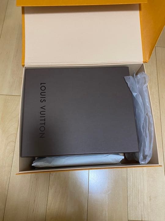 ルイヴィトン バック用化粧箱 南京錠付き