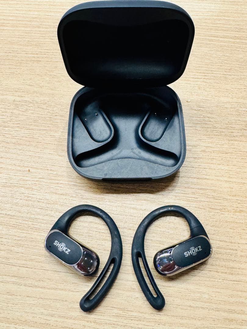 SHOKZ ワイヤレスイヤホン 充電ケース付き