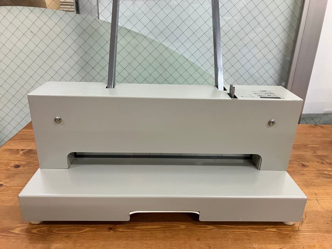PLUS PK-513L 裁断機 ペーパーカッター 業務用 A4対応 大型 手動