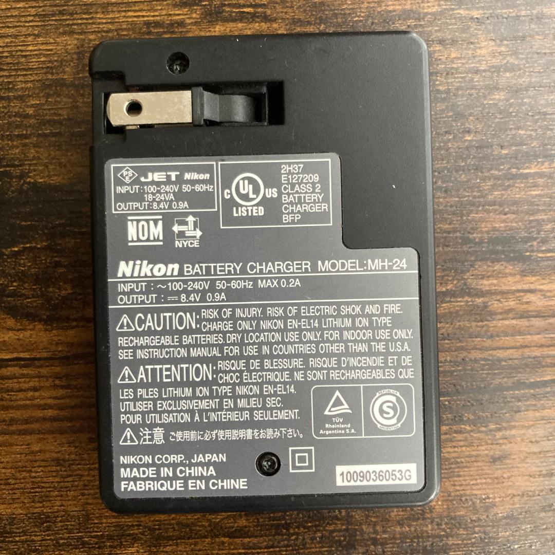 Nikon D3100 デジタル一眼レフカメラ 標準ズームレンズ付き