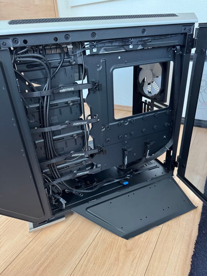 中古Phanteks Evolv Xシルバー タワー型 PCケース ATX対応