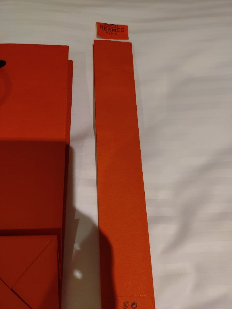 【HERMES】ショップ袋とケリーウォッチ皮ブレスレット