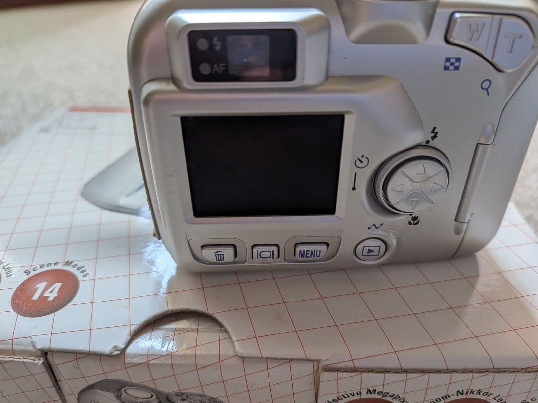Nikon Coolpix 3700 デジタルカメラ