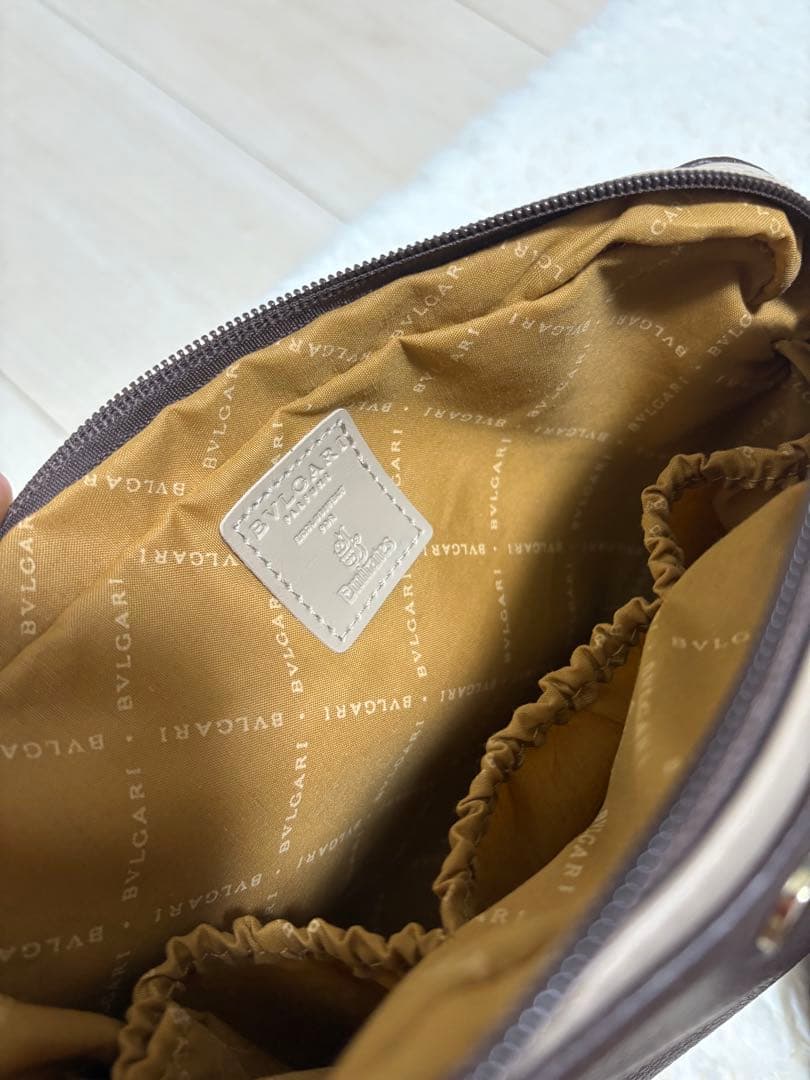 エミレーツ航空ファーストクラス　アメニティ　BVLGARI