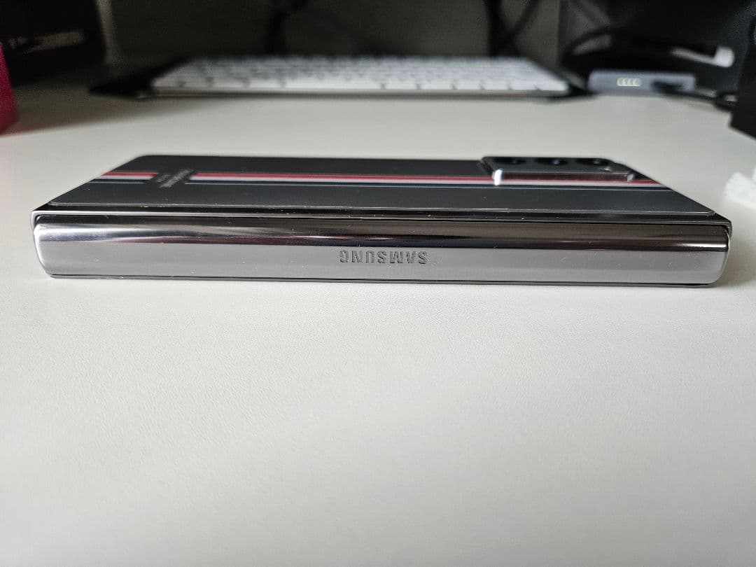 Galaxy Z Fold 2 Thom Browne Edition 本体