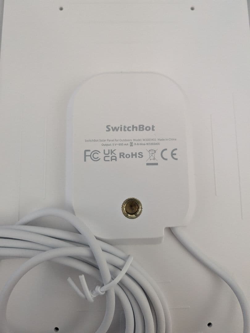 未開封SwitchBot屋外カメラ3MPと未使用ソーラーパネルと中古スマート電球