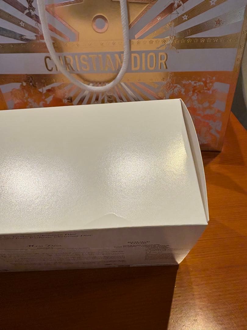 Dior 2025 ホリデー クリスマス オファー