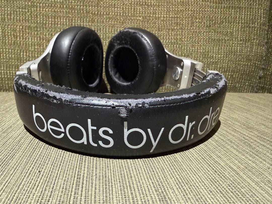 beats by dr. dre ワイヤレスヘッドホン シルバー/ブラック