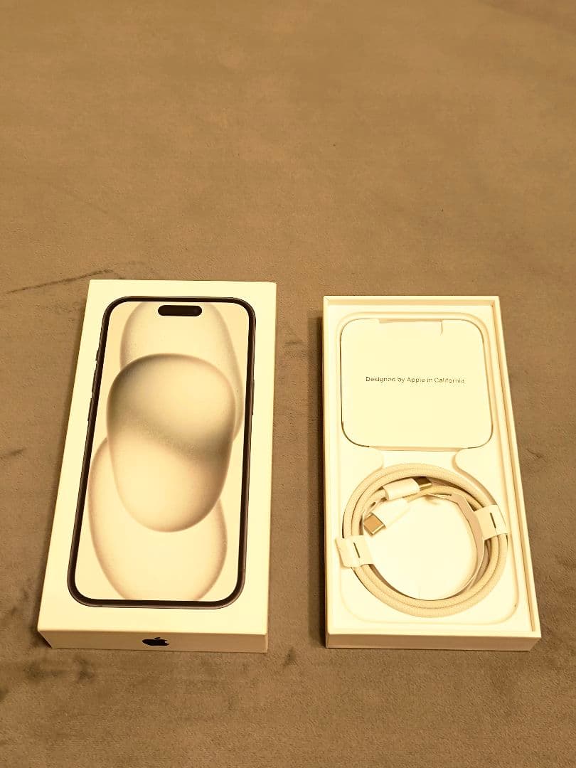 iPhone15 128GB ブラック　SIMフリー　箱ケーブル付き