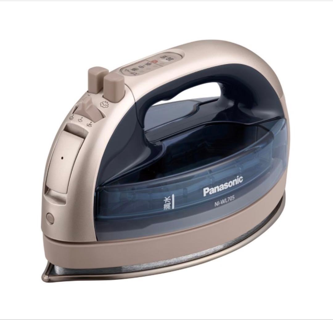 新品 Panasonic コードレス スチームアイロン NI-WL705-N 金