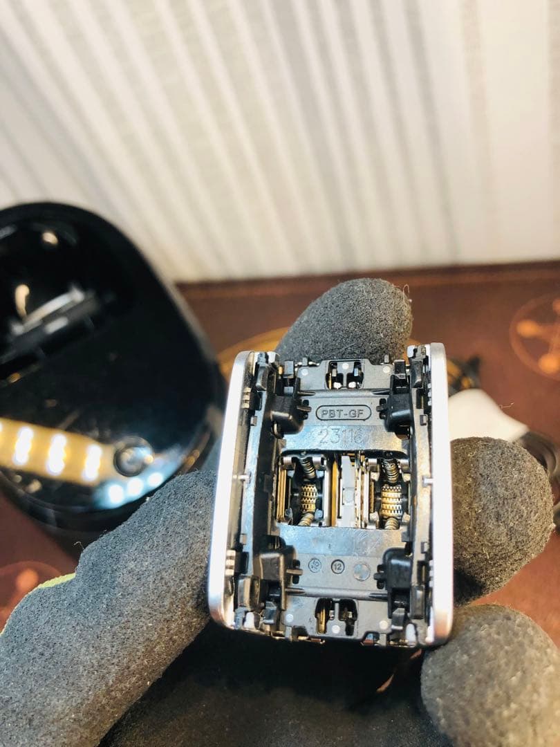 BRAUNシリーズ8 8463cc メンズ電気シェーバー