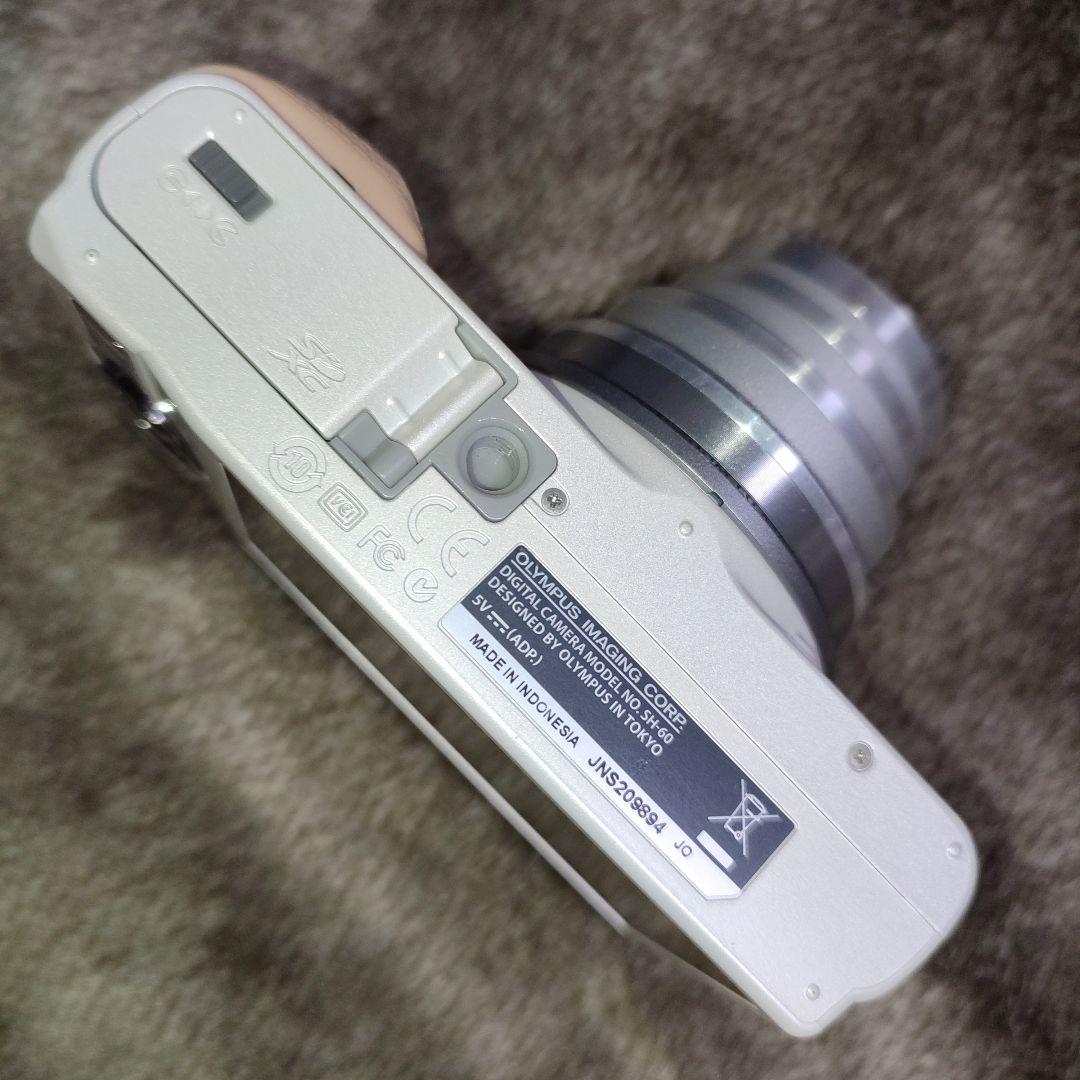 OLYMPUS SH-60 デジタルカメラ コンデジ ホワイト ベージュ 動作品