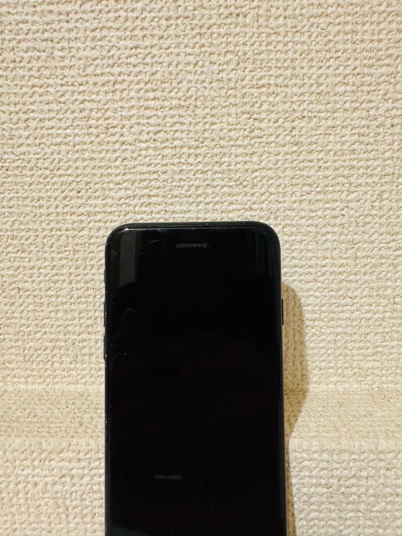 iPhone SE 第2世代 128GB 黒 SIMフリー バッテリー79%