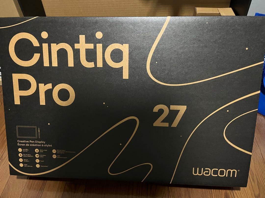 Wacom Cintiq Pro 27 本体　公式スタンド付き