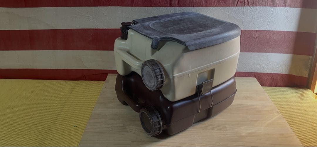 ポータブルトイレ訳有品【bi-pot125】【RV・災害時】長期在庫新品未使用。