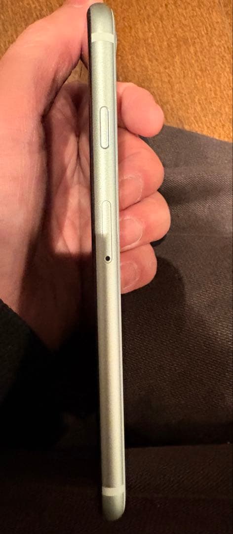 ⭐️早い者勝ち‼️⭐️iPhone SE 第2世代　値下げ❗️