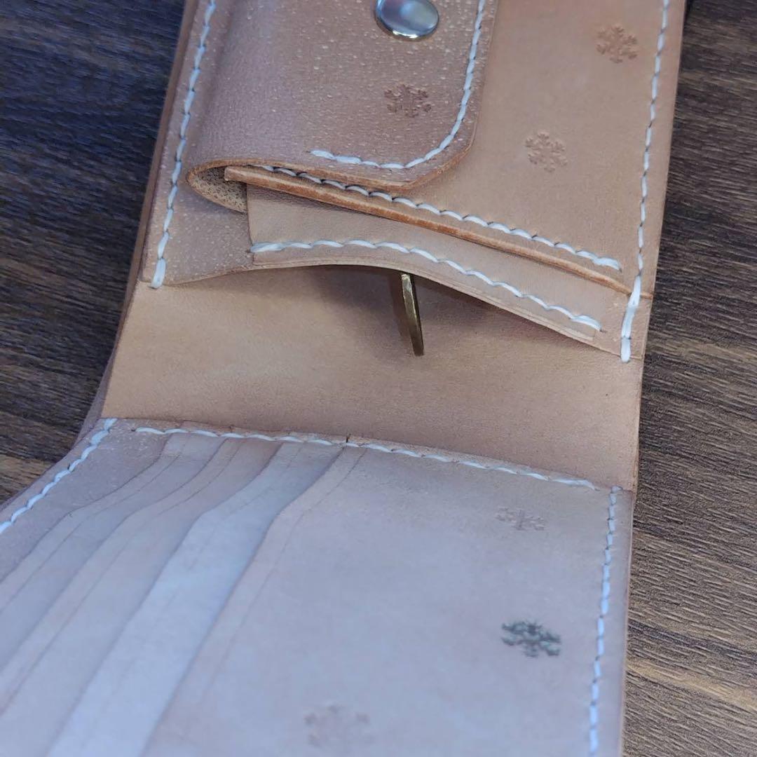 ​ハンドメイド 革財布　ヌメ革　二つ折り財布