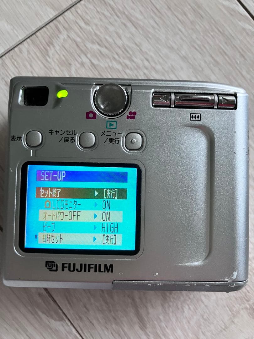 匿名配送♪動作確認済 オールドコンデジFUJIFILM finepix4500