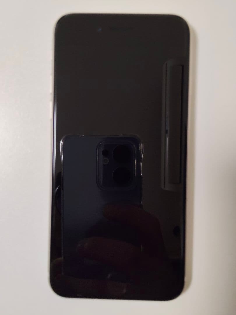 iPhone SE3 SE 3 第3世代 64GB　スターライト　SIMフリー