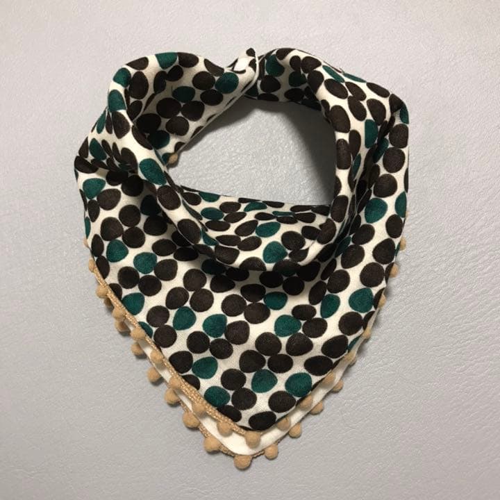 【SALE】A67 ポンポン付き 二重 スタイ ハンドメイド