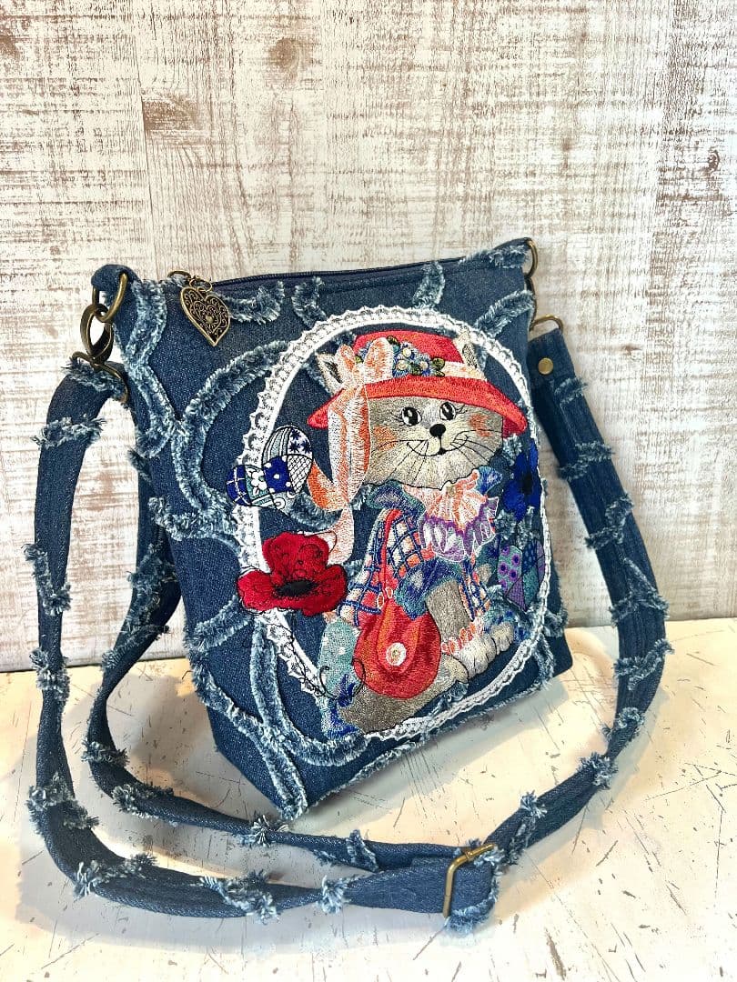 オ*ー様 フリンジハートデニム♡刺繍のショルダーバッグ♡ジョリーフルール♡お洒落